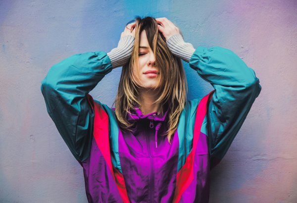 How Can You Mix Statement Necklaces with Business Attire Without Going Overboard?